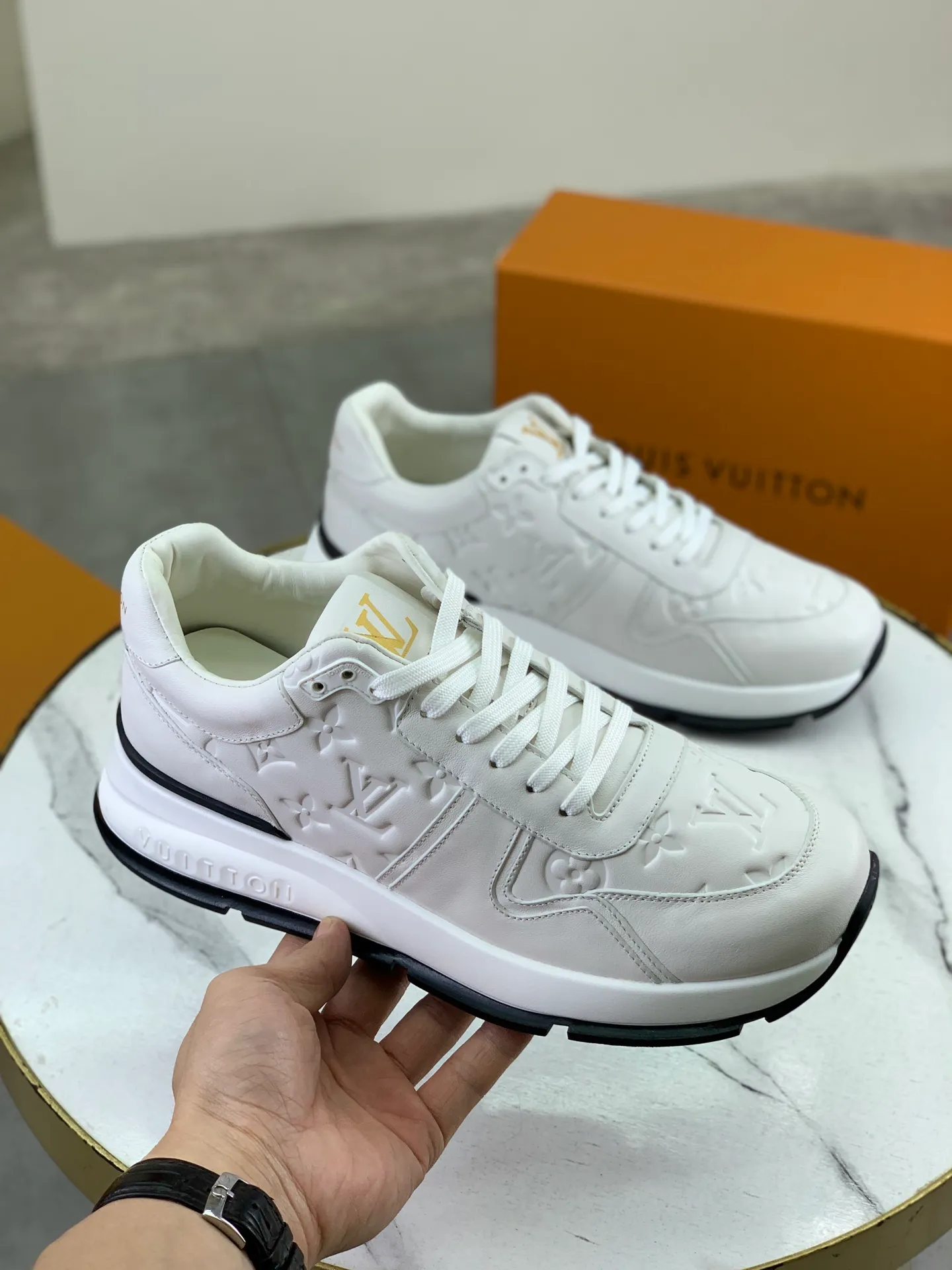 Factory price P820 💶 Top version [LOUIS VUITTON] counter series (original order) new style 🍀LV Louis Vuitton - top version LV classic high-top trendy shoes! Made of imported original craft calfskin, original breathable lining, and original wear-resistant, lightweight, high-end TPU outsole! High quality products! 3️⃣ colors available, size: men’s 39-44 (38 45 customized)